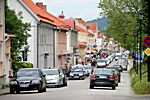 Gränna; Die Hauptstraße mit den unzähligen Zuckerstangenmanufakturen